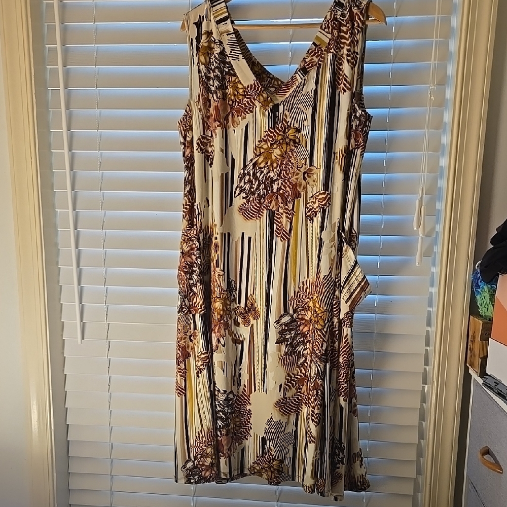 Attitudes by Renee Brown and Cream Sleeveless Sundress